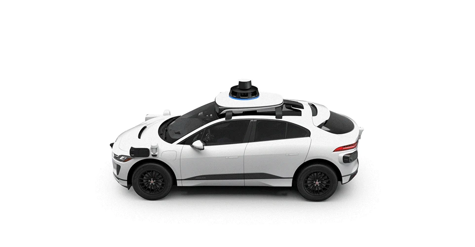 A gif illustrating the Waymo Driver's field of view for each sensor, including cameras, lidar, and radar. Combined, they enable the Waymo Driver to see 360 degrees.